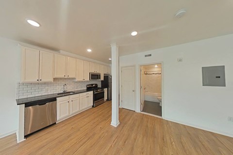 Floor plan for 2 beds, 2 baths, 956 sqft